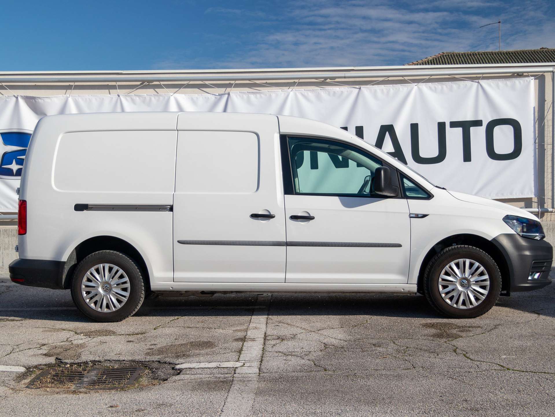 Volkswagen Caddy  MAXI VAN BUSINESS 1.4 TGI MAXI – PASSO LUNGO.